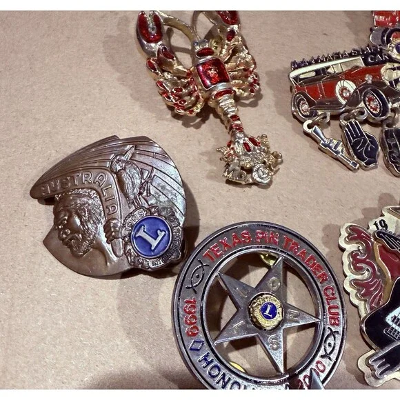 Lot 22 LIONS CLUB INTERNATIONAL Pins Various Locations Including Australia - Picture 4 of 10